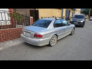 2005 Hyundai Sonata ТагАЗ IV (EF) Рестайлинг, серебристый, 330000 рублей, вид 3