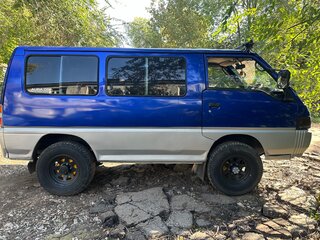 1989 Mitsubishi Delica III, синий, 465000 рублей, вид 4