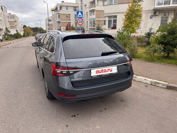 2020 Skoda Superb III Рестайлинг, серый, 2520000 рублей - вид 5