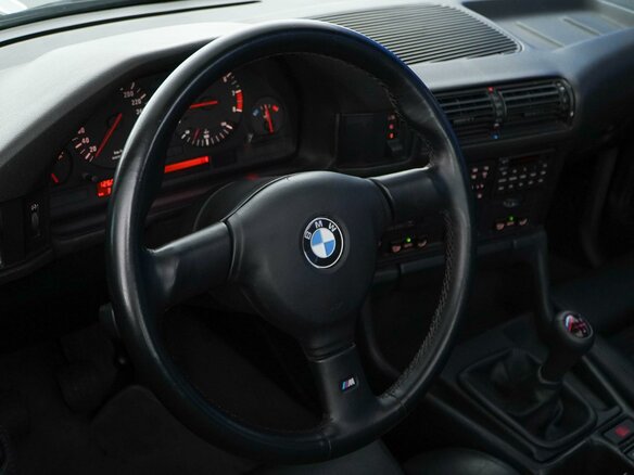 1991 BMW M5 II (E34), чёрный, 5349099 рублей - вид 13