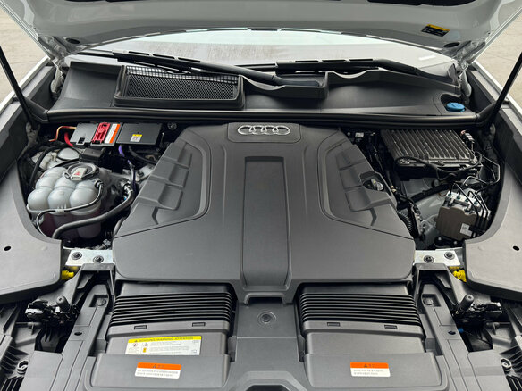 2020 Audi Q8 50 TDI I (4M), белый, 7990000 рублей - вид 37