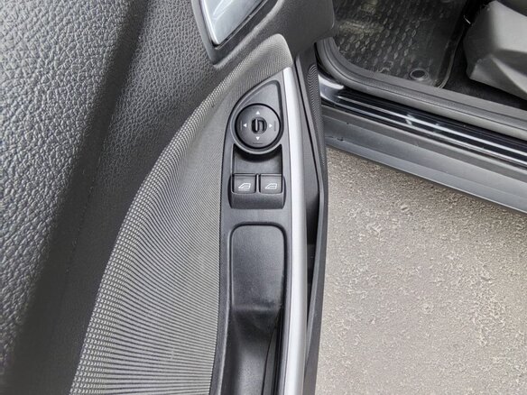 2014 Ford Focus III, чёрный, 980000 рублей - вид 7