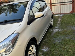 2019 Toyota Vitz III (XP130) Рестайлинг, белый, 951000 рублей, вид 5