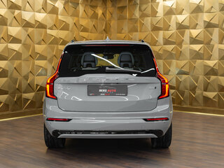 2026 Volvo XC90 B6 II Рестайлинг 2, серый, 10790000 рублей, вид 4