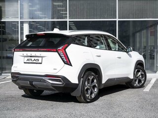 2026 Geely Atlas II, белый, 3415491 рублей, вид 4