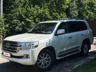 2015 Toyota Land Cruiser 200 Series Рестайлинг 2, белый, 5250000 рублей, вид 1