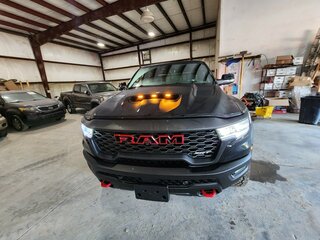 2026 Ram 1500 TRX SRT V Рестайлинг, чёрный, 20220979 рублей, вид 4