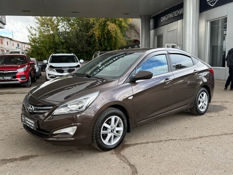 2014 Hyundai Solaris I Рестайлинг, коричневый, 1075000 рублей, вид 1