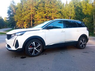 2021 Peugeot 5008 II Рестайлинг, белый, 1700000 рублей, вид 1