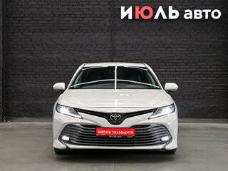 2018 Toyota Camry VIII (XV70), белый, 2300000 рублей, вид 2