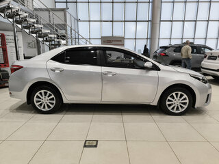 2013 Toyota Corolla XI (E160, E170, E180), серебристый, 899000 рублей, вид 5