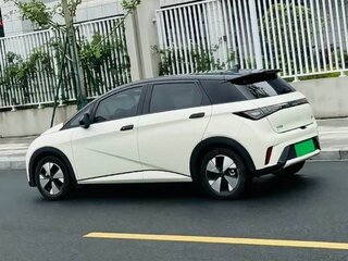 2023 BYD Dolphin 44.9 kWh I, белый, 1133999 рублей, вид 3
