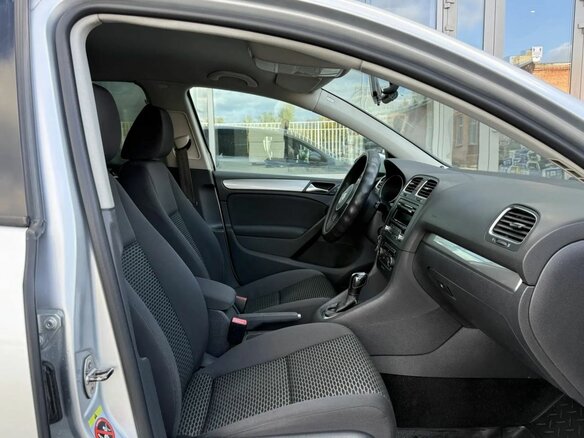 2012 Volkswagen Golf VI, серебристый, 720000 рублей - вид 9
