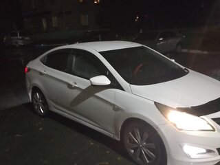 2016 Hyundai Solaris I Рестайлинг, белый, 500000 рублей, вид 4
