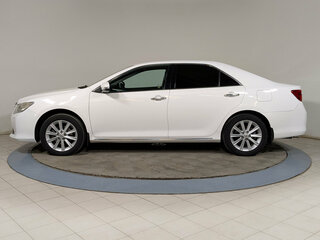 2013 Toyota Camry VII (XV50), белый, 1499000 рублей, вид 5