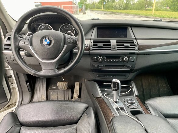 2014 BMW X6 35i I (E71) Рестайлинг, белый, 1750000 рублей - вид 6