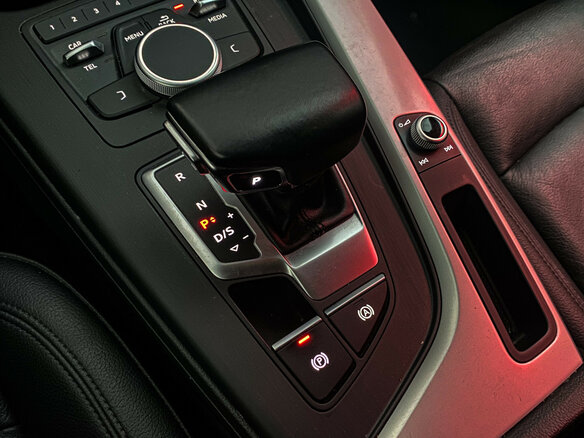 2018 Audi A4 V (B9), белый - вид 18