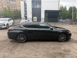 2022 Lexus ES 250 VII Рестайлинг, чёрный, 4500000 рублей, вид 3