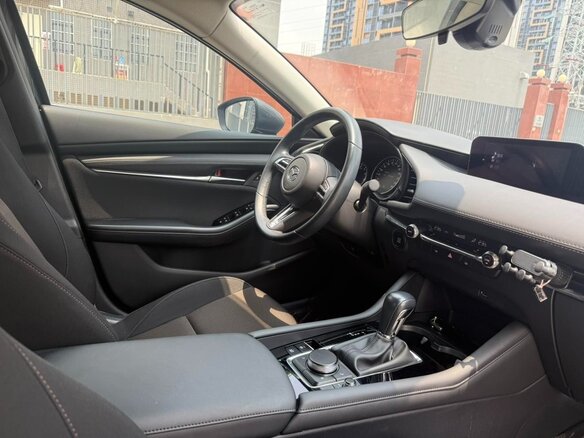2022 Mazda 3 Axela IV (BP), серый, 1660700 рублей - вид 14