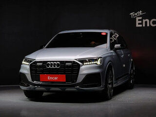 2024 Audi Q7 50 TDI II (4M) Рестайлинг, серебристый, 8964000 рублей, вид 3