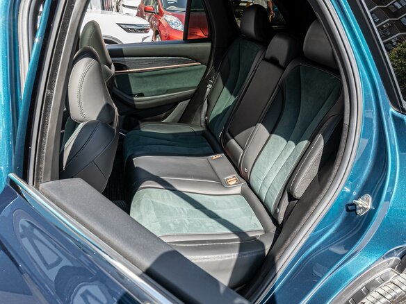 2024 Geely Monjaro (Xingyue L) I, зелёный, 3220000 рублей - вид 8