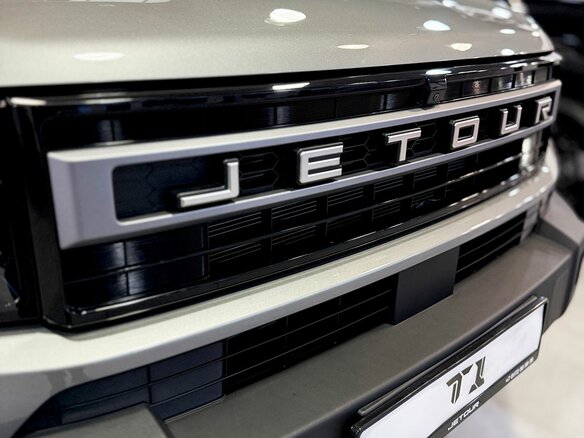 2026 Jetour T1, серебристый, 4199900 рублей - вид 6