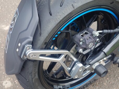 2025 CFMoto 675SR-R, чёрный, 700000 рублей, вид 3