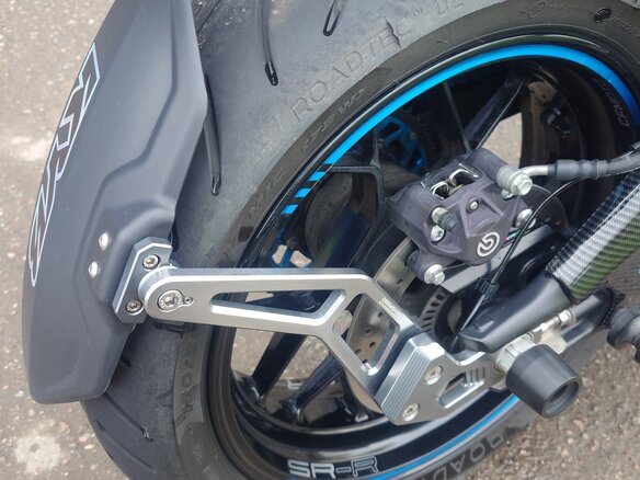 2025 CFMoto 675SR-R, чёрный, 700000 рублей - вид 2