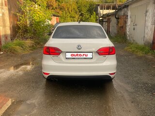 2011 Volkswagen Jetta VI, белый, 850000 рублей, вид 4