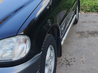 1998 Mercedes-Benz M-Класс 320 I (W163), чёрный, 800000 рублей, вид 1