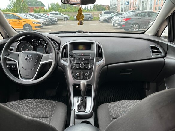2013 Opel Astra J Рестайлинг, коричневый, 690000 рублей - вид 5