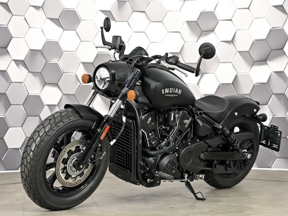 2025 Indian Scout, чёрный, 2100000 рублей - вид 1