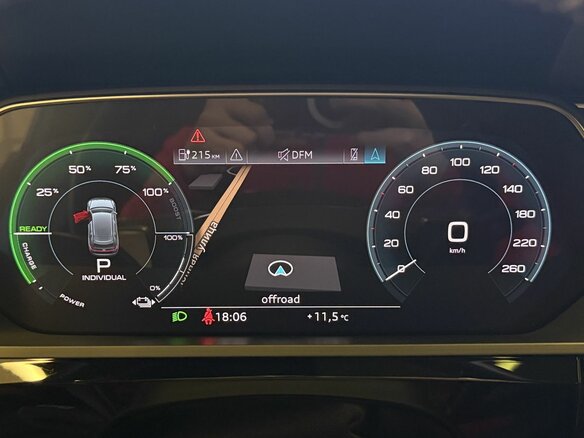 2020 Audi e-tron 55 I, голубой, 4390000 рублей - вид 20