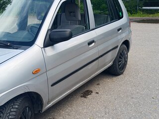 2002 Mazda Demio I (DW), серебристый, 250000 рублей, вид 4
