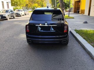 2023 Rolls-Royce Cullinan I (Series I), чёрный, 45000000 рублей, вид 4