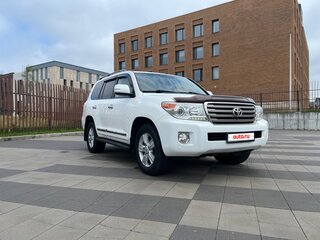 2012 Toyota Land Cruiser 200 Series Рестайлинг 1, белый, 3670000 рублей, вид 2