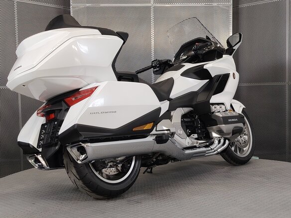 2026 Honda GL 1800 Gold Wing, белый, 3777000 рублей - вид 7
