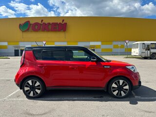 2017 Kia Soul II Рестайлинг, красный, 1250000 рублей, вид 3