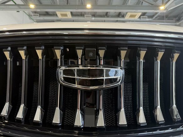 2026 Geely Monjaro I Рестайлинг, белый, 4954990 рублей - вид 7