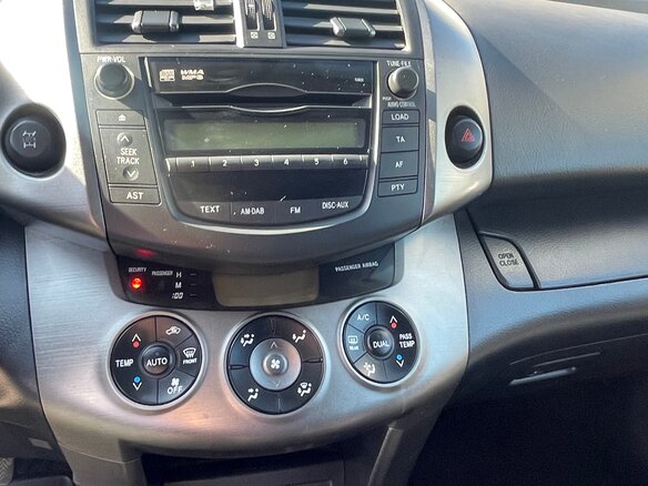 2011 Toyota RAV4 III (XA30) Рестайлинг, белый, 1175000 рублей - вид 10