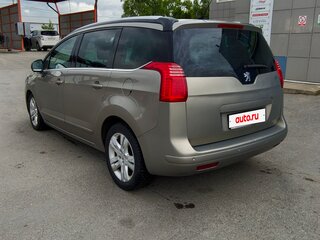 2011 Peugeot 5008 I, серый, 850000 рублей, вид 4