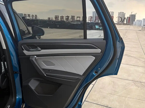 2023 Volkswagen Tayron I Рестайлинг, синий - вид 19