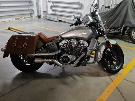 2015 Indian Scout, серый, 2000000 рублей, вид 2