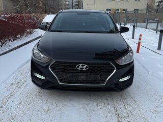 2017 Hyundai Solaris II, чёрный, 1700000 рублей, вид 5