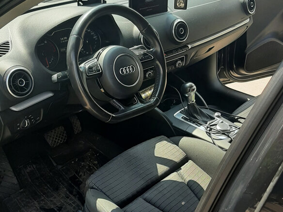 2015 Audi A3 III (8V), коричневый, 1200000 рублей - вид 6