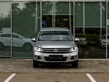 2012 Volkswagen Tiguan I Рестайлинг, серебристый, 1195000 рублей, вид 2