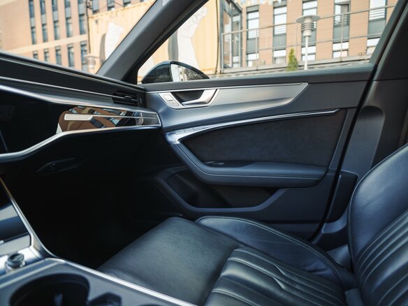 2019 Audi A6 55 TFSI V (C8), чёрный, 4899000 рублей - вид 37