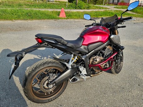 2020 Honda CB 650R, красный, 899990 рублей, вид 3