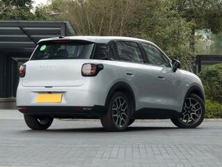 2026 Leapmotor A10 53 kWh, серебристый, 2432000 рублей, вид 2