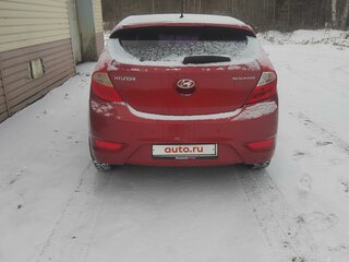 2013 Hyundai Solaris I, красный, 950000 рублей, вид 3